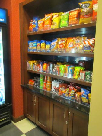 the-pantry-in-the-lobbysnacks